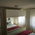 Mala Vala #1 - Seeview - 80 Qm - 2 Sz - 4 Pers Trogir
