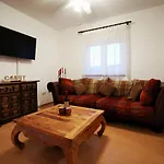 Mala Vala #1 - Seeview - 80 Qm - 2 Sz - 4 Pers * Trogir