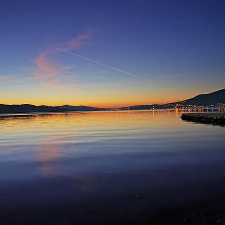 Mala Vala #1 - Seeview - 80 Qm - 2 Sz - 4 Pers Apartment Trogir