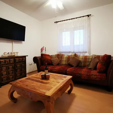 Mala Vala #1 - Seeview - 80 Qm - 2 Sz - 4 Pers * Trogir