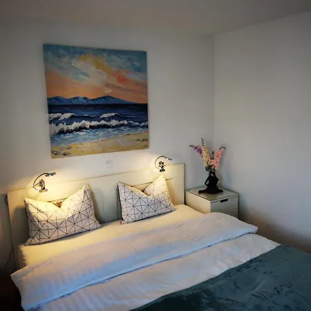 Apartment Mala Vala #1 - Seeview - 80 Qm - 2 Sz - 4 Pers Trogir